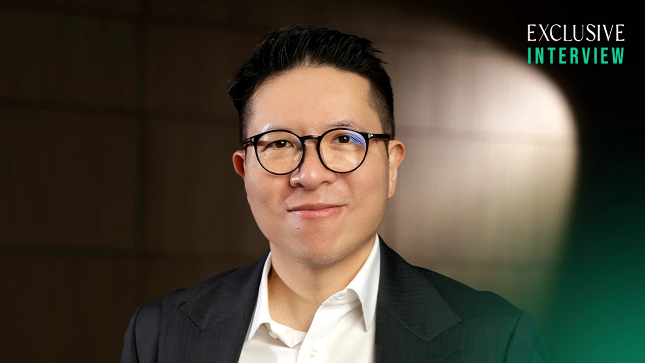 คุณรวิศ หาญอุตสาหะ